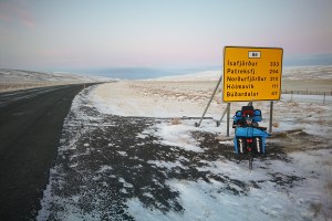 En route pour Bordeyri, en Islande à vélo en hiver
