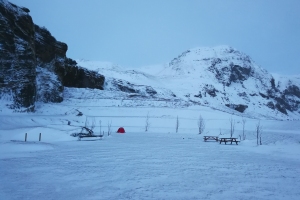 Camping à Vik, en Islande à vélo en hiver