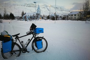 Seydisfjordur, en islande à vélo en hiver